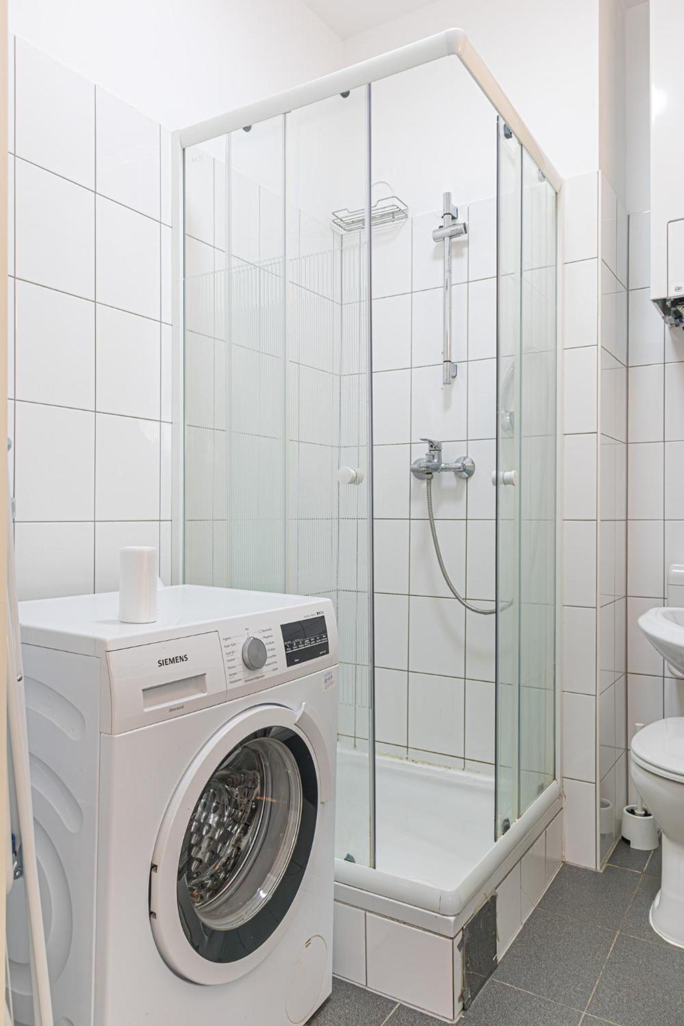 Spacious 2Br Apt Great Location - Near Schoenbrunn فيينا المظهر الخارجي الصورة