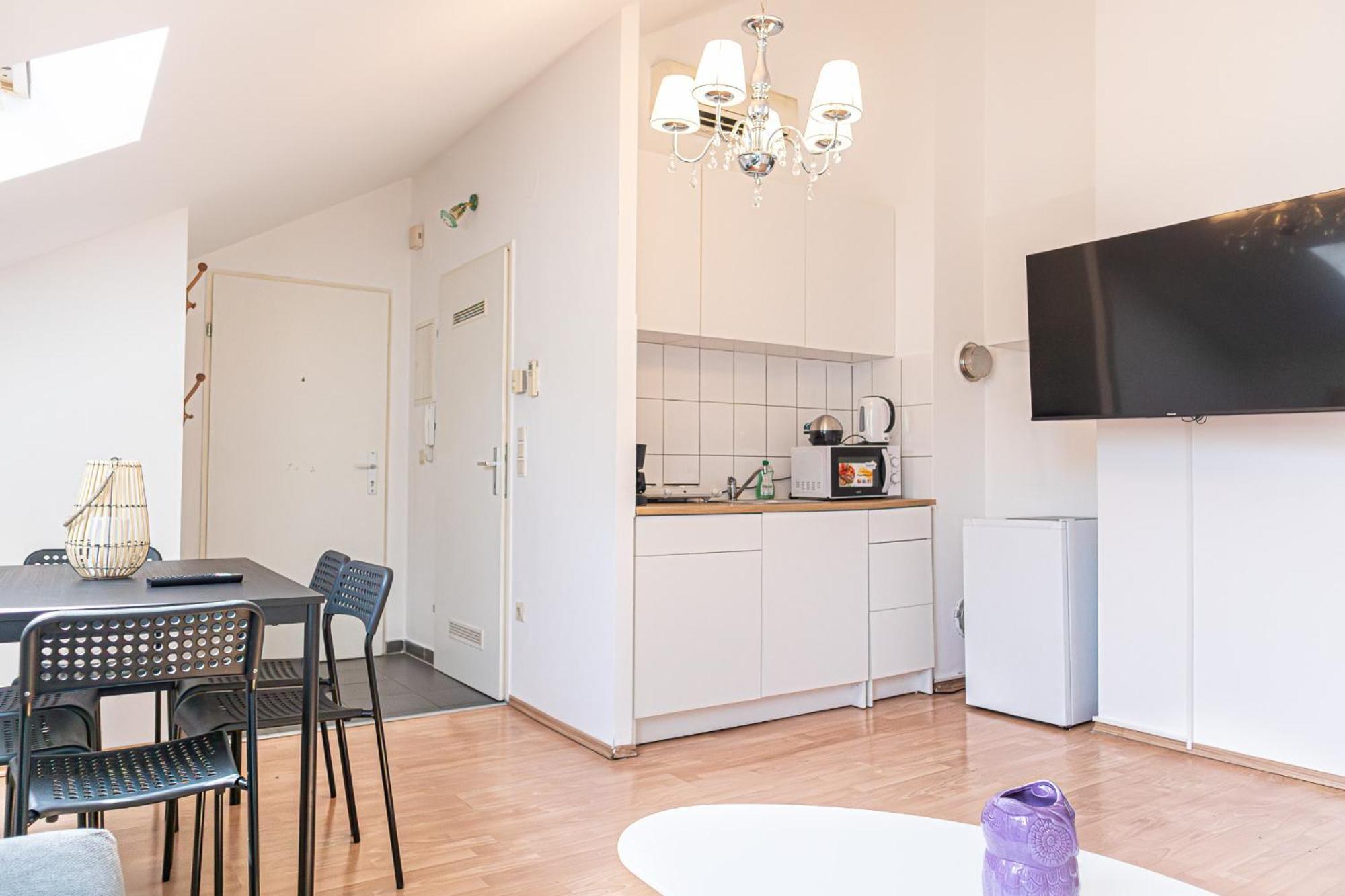 Spacious 2Br Apt Great Location - Near Schoenbrunn فيينا المظهر الخارجي الصورة